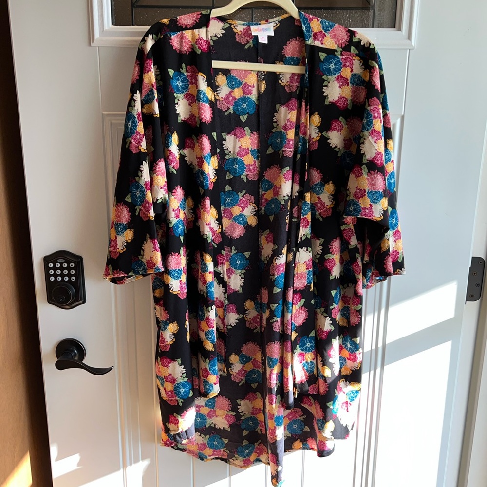 Lularoe Black Floral Kimono Size Medium